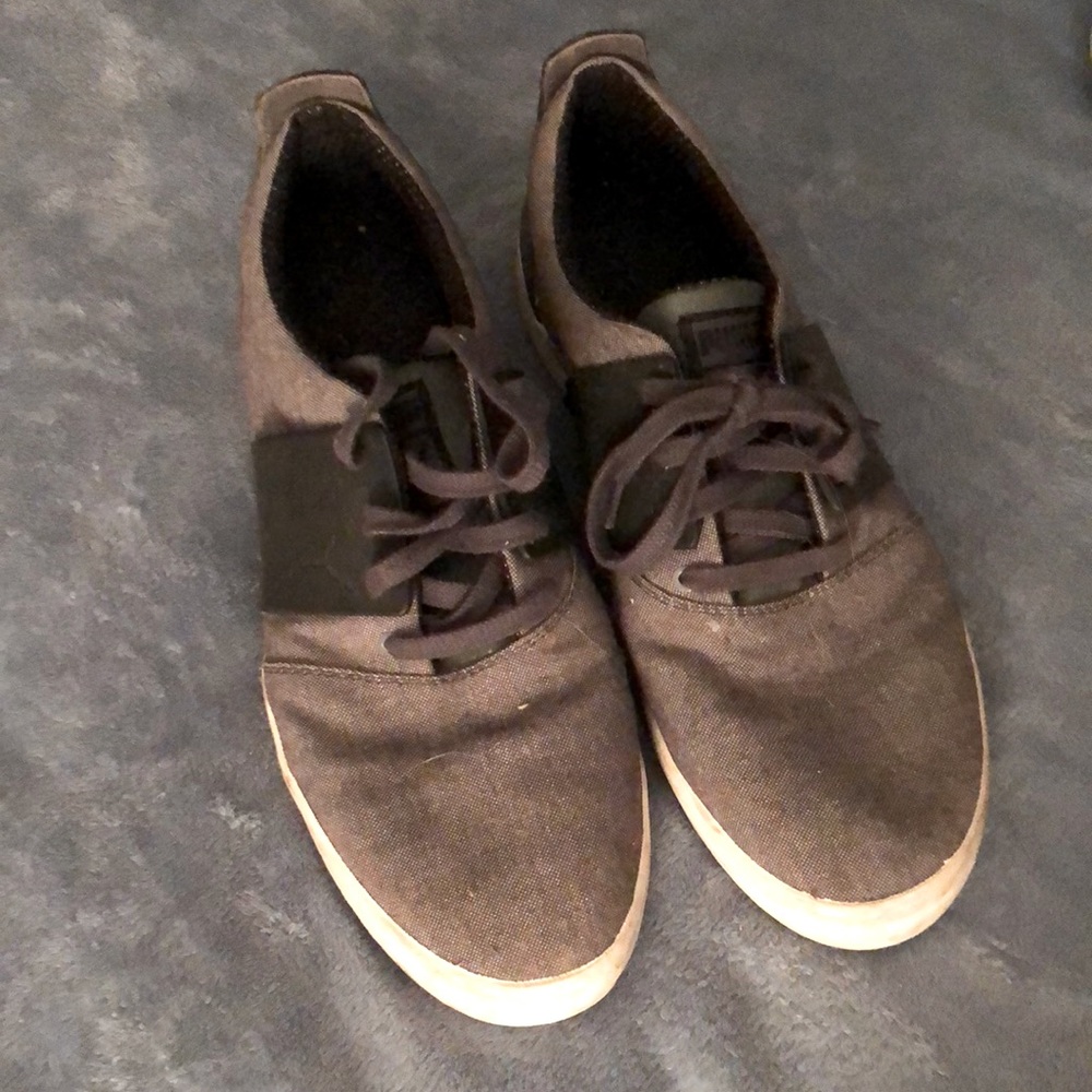 Puma gray men’s sneakers